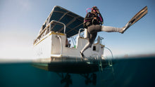 Load image into Gallery viewer, Boat Diver